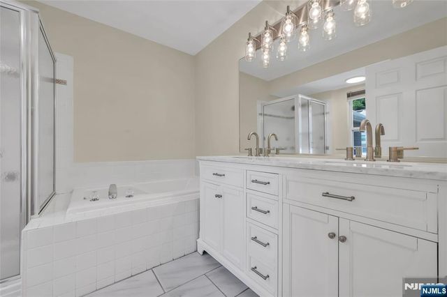 4 Woodmont Drive, Randolph Township, NJ 07869