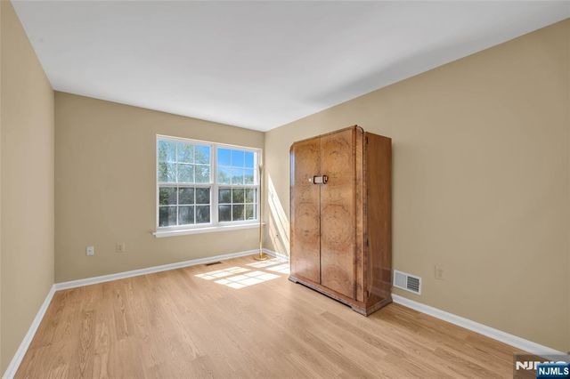 4 Woodmont Drive, Randolph Township, NJ 07869