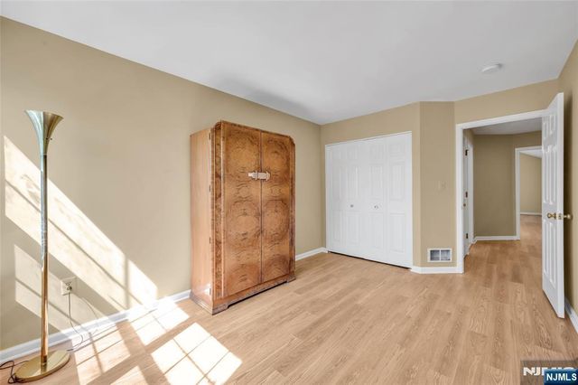 4 Woodmont Drive, Randolph Township, NJ 07869