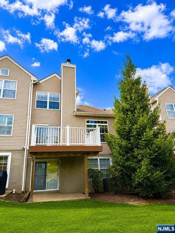 4 Woodmont Drive, Randolph Township, NJ 07869