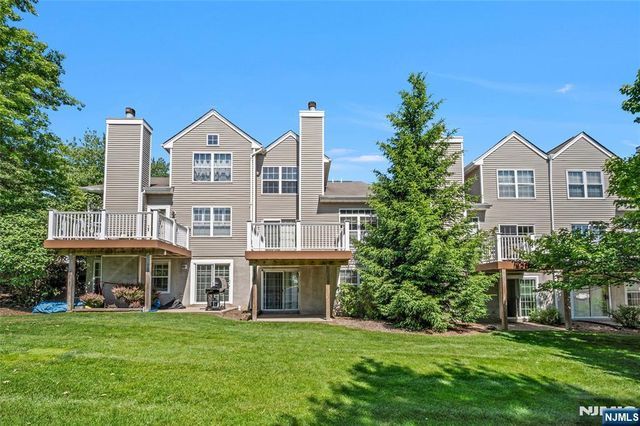 4 Woodmont Drive, Randolph Township, NJ 07869