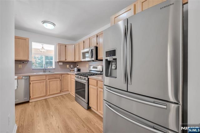 4 Woodmont Drive, Randolph Township, NJ 07869