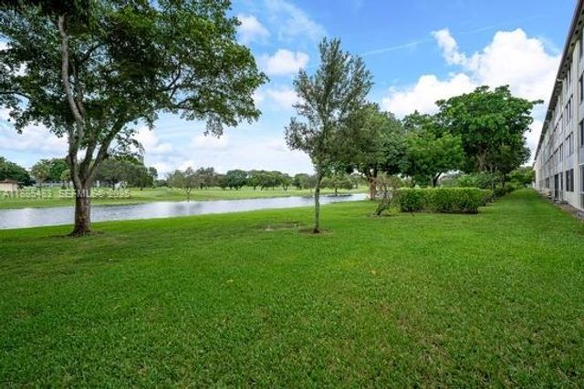 13255 SW 7th Court 403D, Pembroke Pines, FL 33027