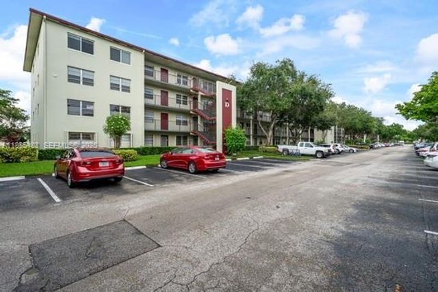 13255 SW 7th Court 403D, Pembroke Pines, FL 33027