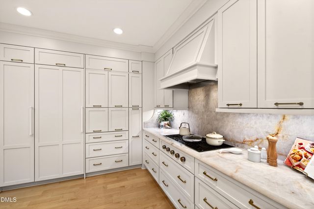 2801 Glenwood Gardens Lane 203, Raleigh, NC 27608