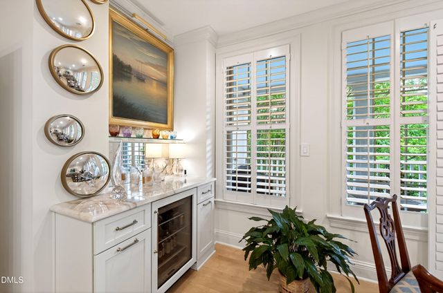 2801 Glenwood Gardens Lane 203, Raleigh, NC 27608