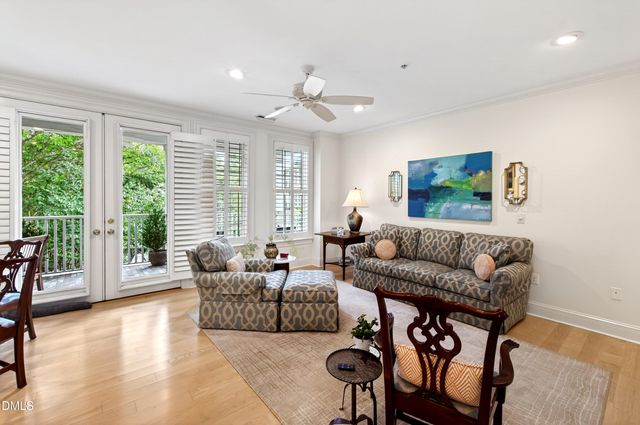 2801 Glenwood Gardens Lane 203, Raleigh, NC 27608