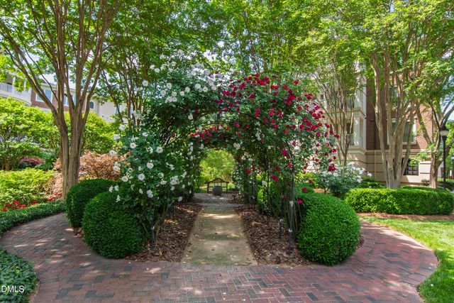 2801 Glenwood Gardens Lane 203, Raleigh, NC 27608