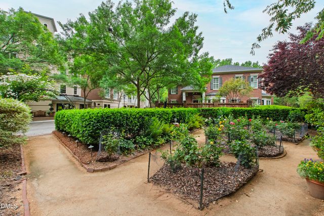 2801 Glenwood Gardens Lane 203, Raleigh, NC 27608