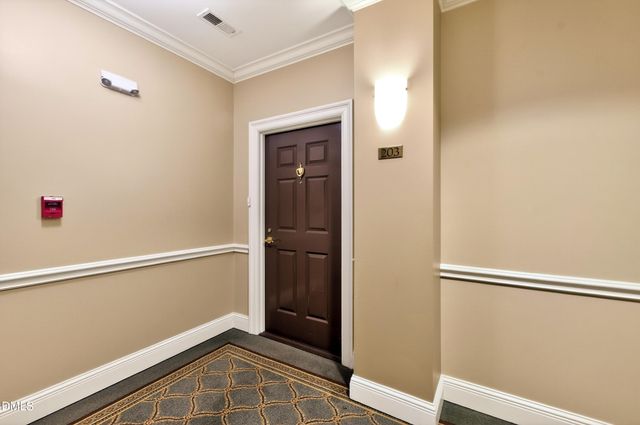 2801 Glenwood Gardens Lane 203, Raleigh, NC 27608
