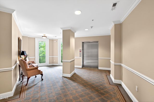 2801 Glenwood Gardens Lane 203, Raleigh, NC 27608