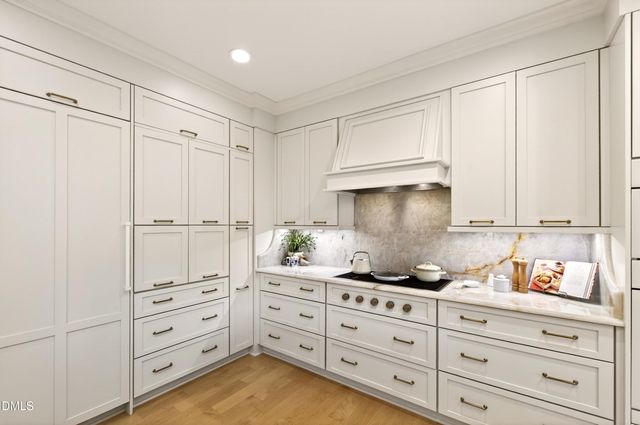 2801 Glenwood Gardens Lane 203, Raleigh, NC 27608