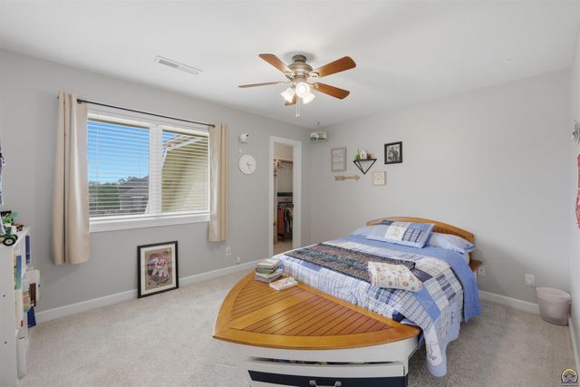 7323 SW Kings Forest RD, Topeka, KS 66610