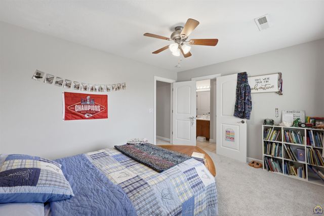 7323 SW Kings Forest RD, Topeka, KS 66610