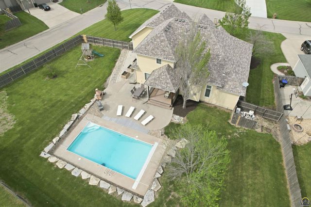 7323 SW Kings Forest RD, Topeka, KS 66610