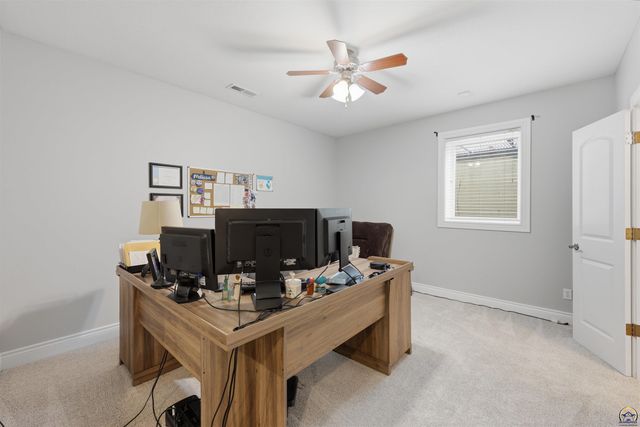 7323 SW Kings Forest RD, Topeka, KS 66610