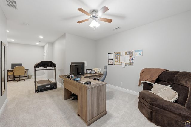 7323 SW Kings Forest RD, Topeka, KS 66610
