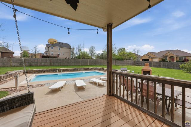 7323 SW Kings Forest RD, Topeka, KS 66610