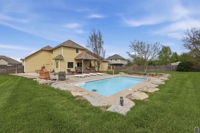 7323 SW Kings Forest RD, Topeka, KS 66610