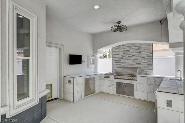 3465 Pama Lane, Las Vegas, NV 89120