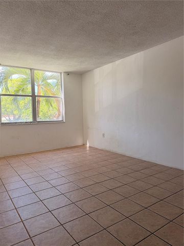1800 Sans Souci Blvd 239, North Miami, FL 33181