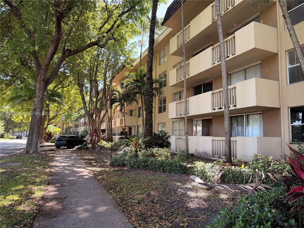 1800 Sans Souci Blvd 239, North Miami, FL 33181