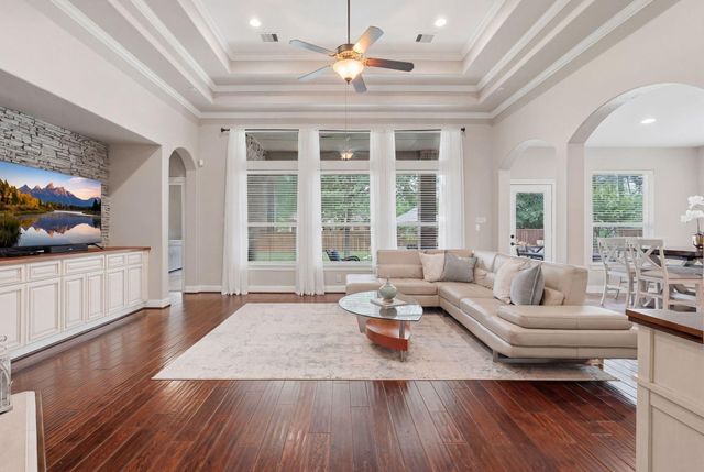 2 Indigo Bunting Place, The Woodlands, TX 77389