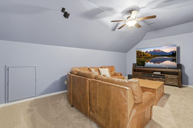 2 Indigo Bunting Place, The Woodlands, TX 77389
