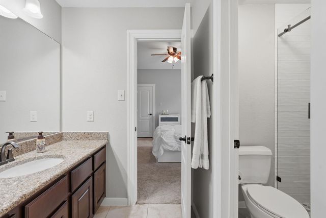 2 Indigo Bunting Place, The Woodlands, TX 77389