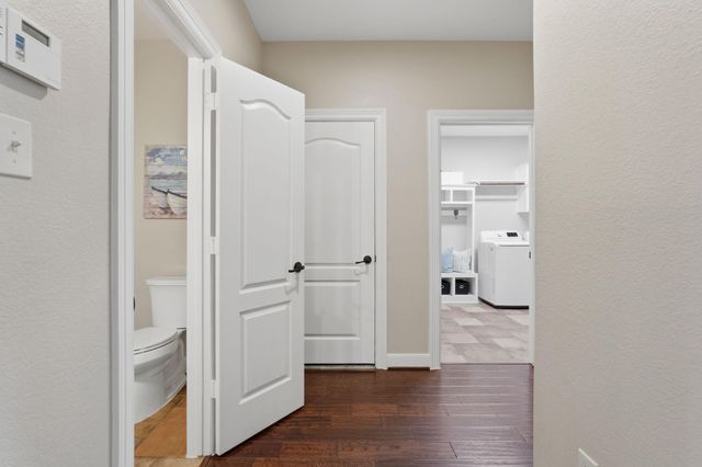 2 Indigo Bunting Place, The Woodlands, TX 77389