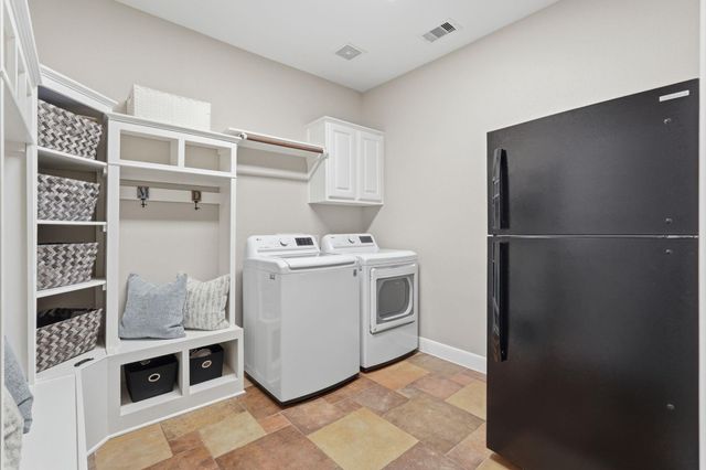 2 Indigo Bunting Place, The Woodlands, TX 77389