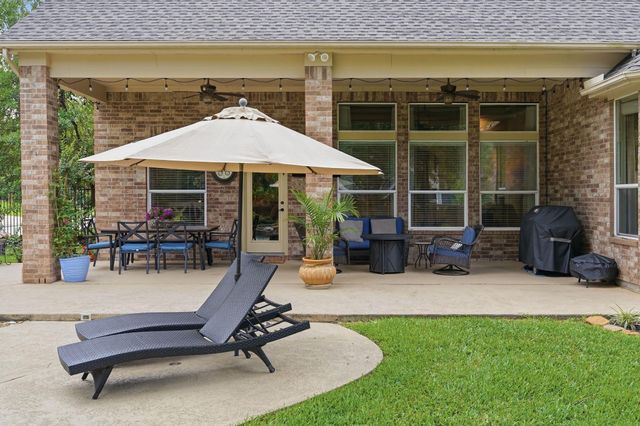 2 Indigo Bunting Place, The Woodlands, TX 77389