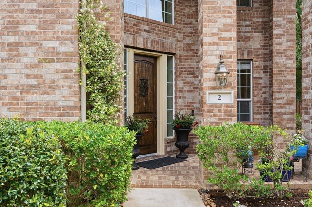 2 Indigo Bunting Place, The Woodlands, TX 77389