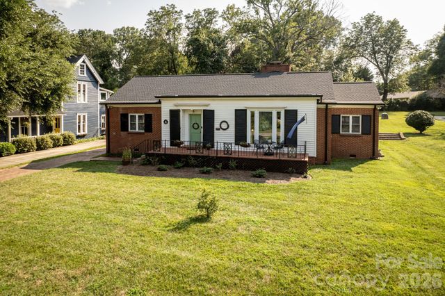 11 Kings Mountain Street, York, SC 29745