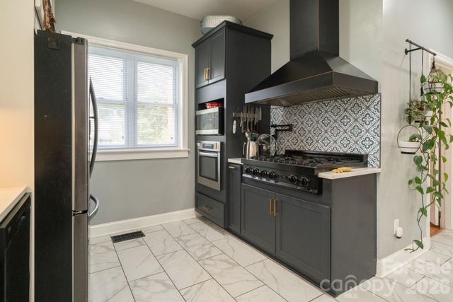 11 Kings Mountain Street, York, SC 29745