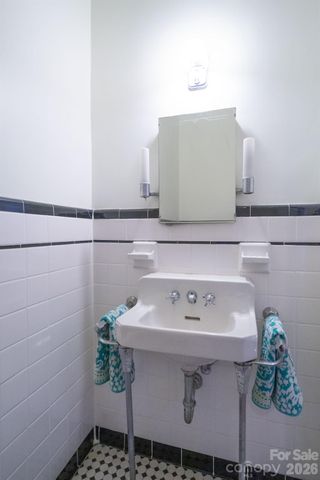 11 Kings Mountain Street, York, SC 29745