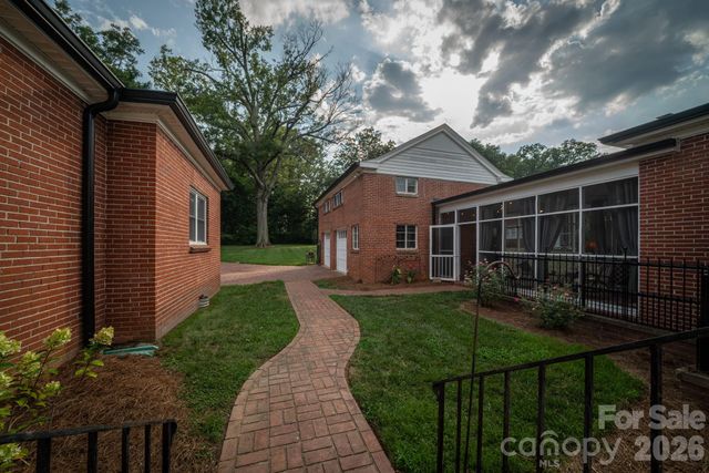 11 Kings Mountain Street, York, SC 29745