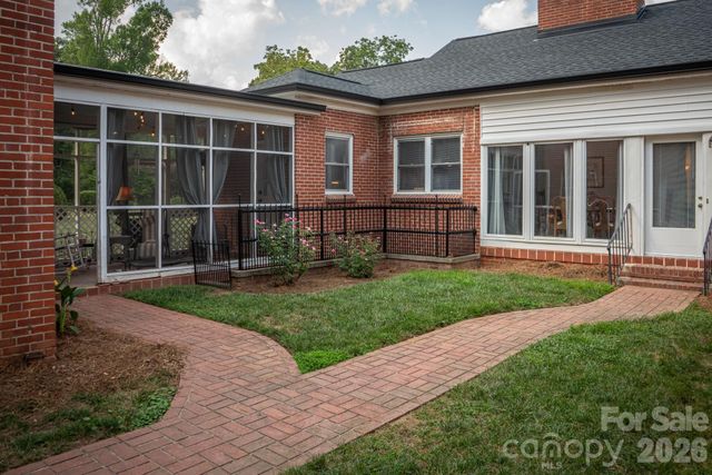 11 Kings Mountain Street, York, SC 29745
