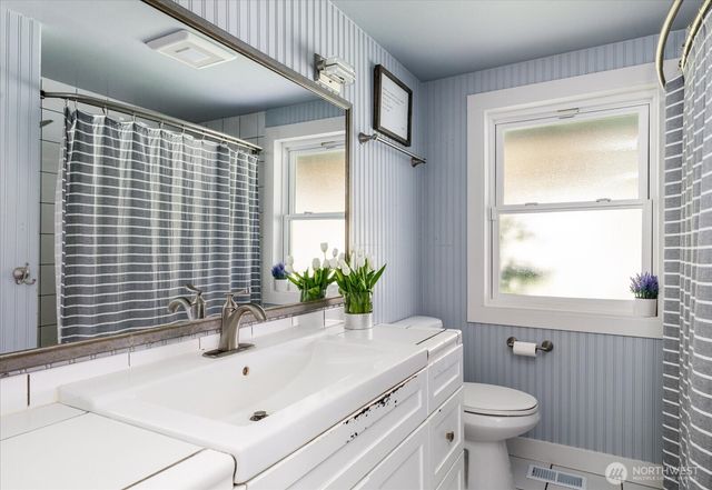 639 NE Otis Street, Coupeville, WA 98239