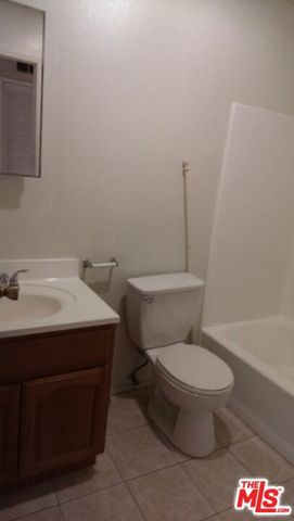 411 N Kenmore Avenue 8, Los Angeles, CA 90004