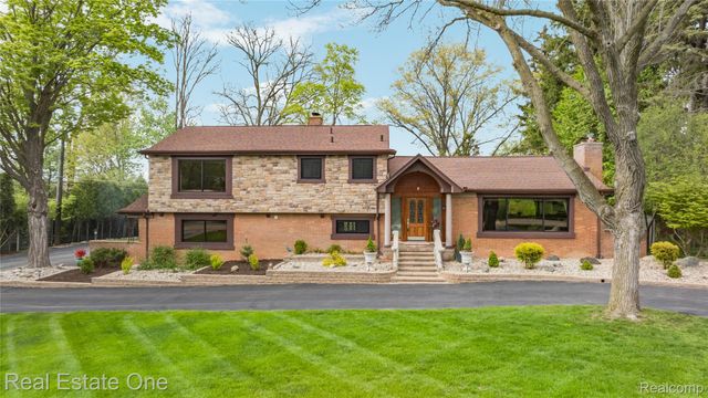 26336 Pillsbury Street, Farmington Hills, MI 48334