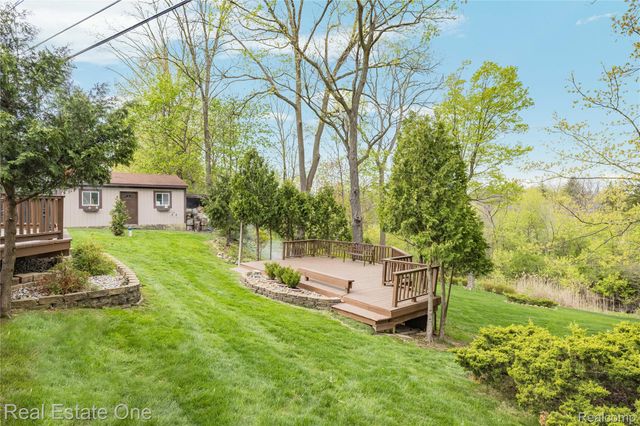 26336 Pillsbury Street, Farmington Hills, MI 48334