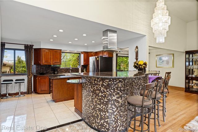 26336 Pillsbury Street, Farmington Hills, MI 48334