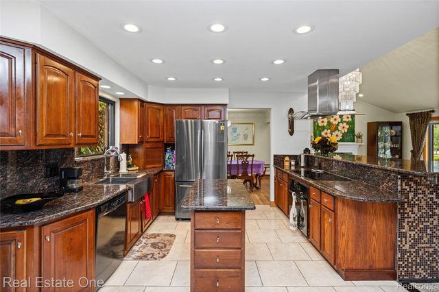 26336 Pillsbury Street, Farmington Hills, MI 48334
