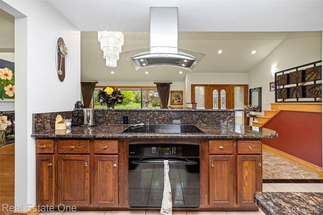 26336 Pillsbury Street, Farmington Hills, MI 48334