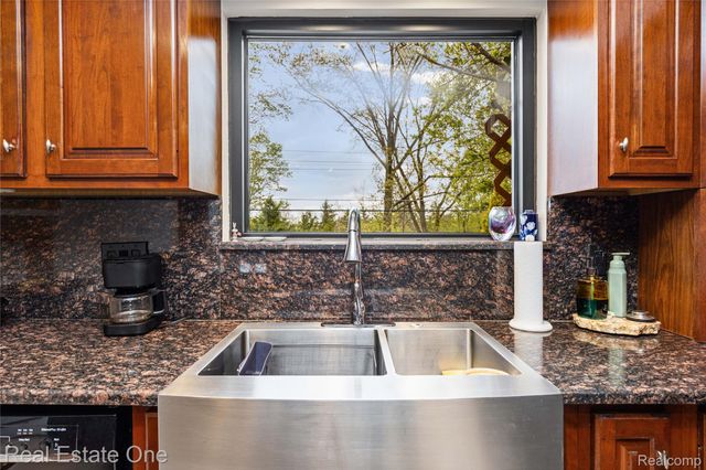 26336 Pillsbury Street, Farmington Hills, MI 48334