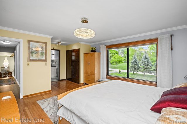 26336 Pillsbury Street, Farmington Hills, MI 48334