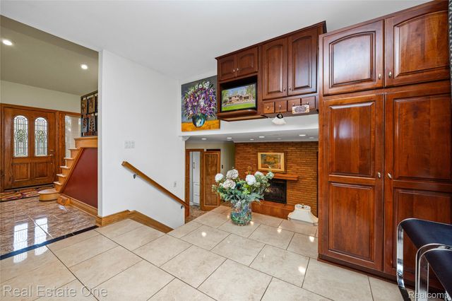 26336 Pillsbury Street, Farmington Hills, MI 48334