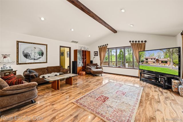 26336 Pillsbury Street, Farmington Hills, MI 48334
