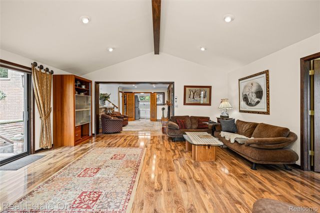 26336 Pillsbury Street, Farmington Hills, MI 48334